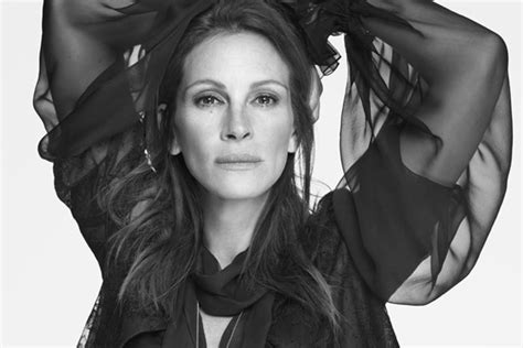 julia roberts givenchy|Givenchy Turns to Julia Roberts .